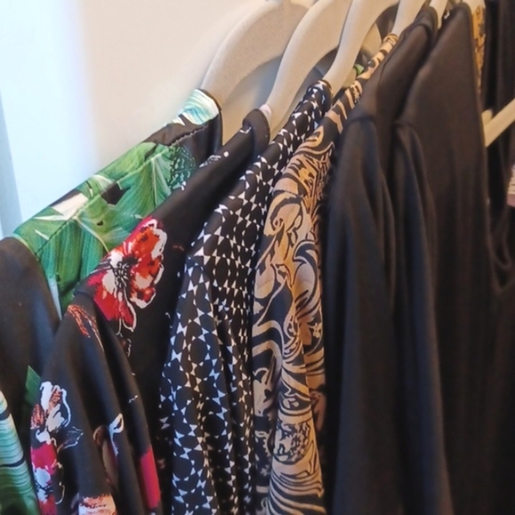 6 Dresses~ NWOT~ Roaman's Ultrasmooth® Fabric V-Neck Swing Dress - Picture 8 of 12